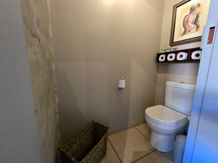4 Bedroom Property for Sale in Viljoenskroon Rural Free State